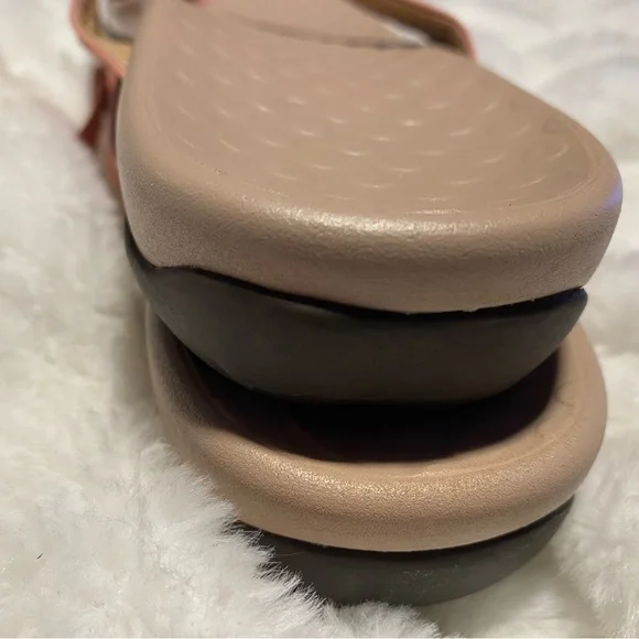 Women's pink Sandals - Picture 5 of 6